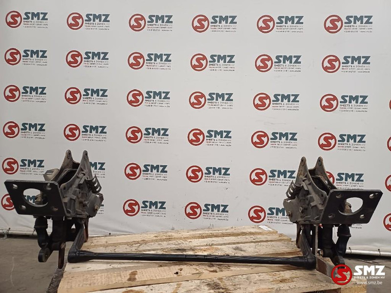 Renault Occ cabinestabilisatorstang + beugels Renault - Steering for Truck: picture 2 Renault Occ cabinestabilisatorstang + beugels Renault - Steering for Truck: picture 2