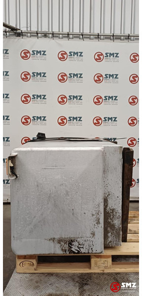 Renault Occ hydraulische tank 250L + materiaalkast Renault - Hydraulic tank for Truck: picture 4 Renault Occ hydraulische tank 250L + materiaalkast Renault - Hydraulic tank for Truck: picture 4