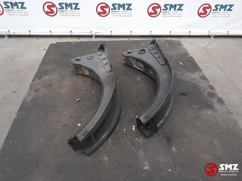 Renault Occ set tanksteunen Renault T 20721537 - Fuel processing/ Fuel delivery for Truck: picture 3 Renault Occ set tanksteunen Renault T 20721537 - Fuel processing/ Fuel delivery for Truck: picture 3