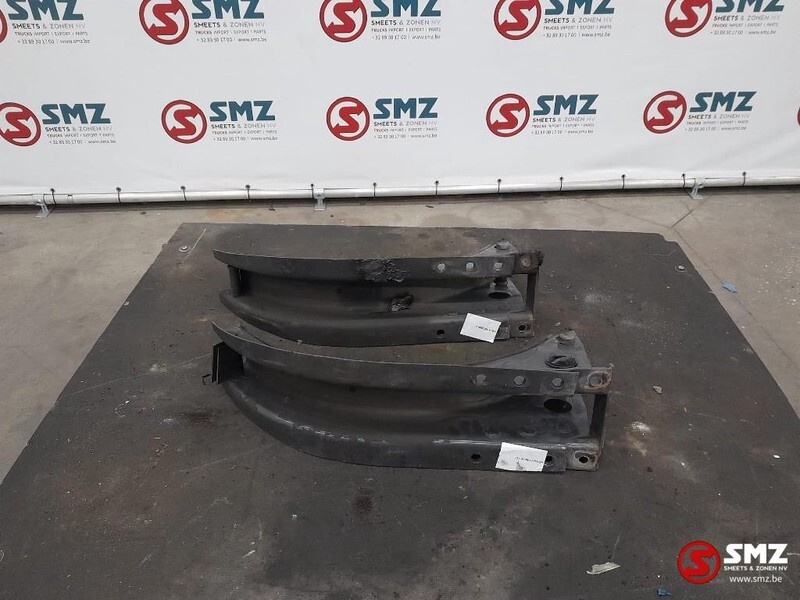 Renault Occ set tanksteunen Renault T 20721537 - Fuel processing/ Fuel delivery for Truck: picture 4 Renault Occ set tanksteunen Renault T 20721537 - Fuel processing/ Fuel delivery for Truck: picture 4