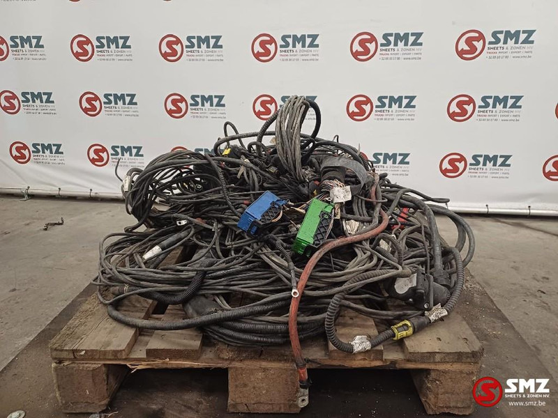 Scania Occ lot kabelbomen Scania - Cables/ Wire harness for Truck: picture 3 Scania Occ lot kabelbomen Scania - Cables/ Wire harness for Truck: picture 3