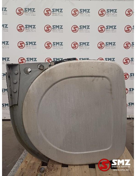 Volvo Occ brandstoftank met steunen 330L Volvo - Fuel tank for Truck: picture 2 Volvo Occ brandstoftank met steunen 330L Volvo - Fuel tank for Truck: picture 2