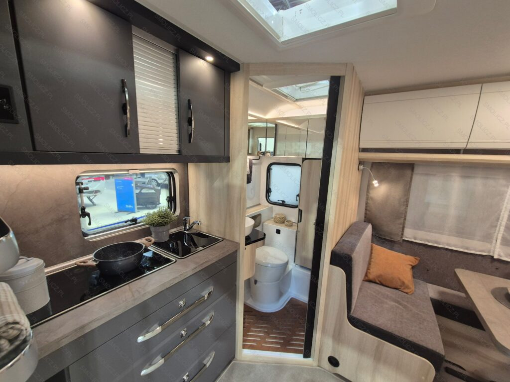 DE LUXE 460 SL - Caravan: picture 3 DE LUXE 460 SL - Caravan: picture 3