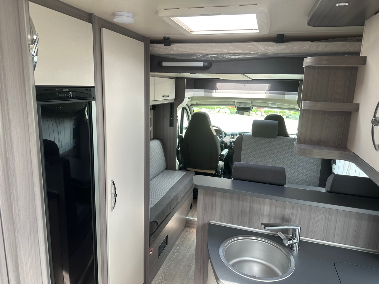 New Semi-integrated motorhome Hobby Optima T65 HKM Ontour 2024: picture 6 New Semi-integrated motorhome Hobby Optima T65 HKM Ontour 2024: picture 6