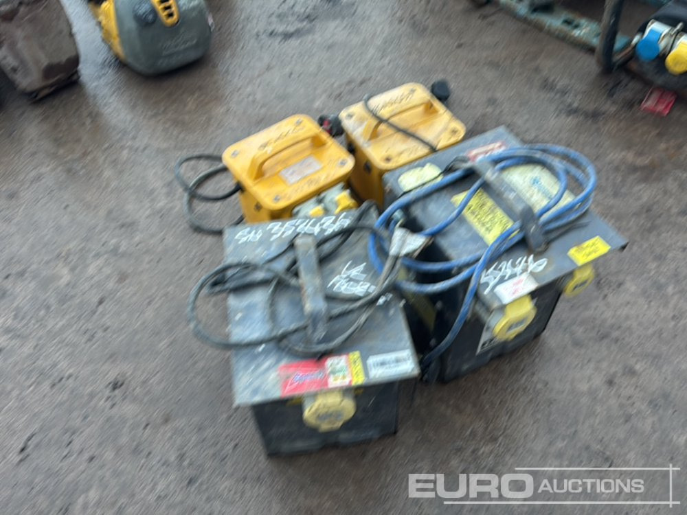 110 Volt Transformers (4 of) - Construction equipment: picture 2 110 Volt Transformers (4 of) - Construction equipment: picture 2