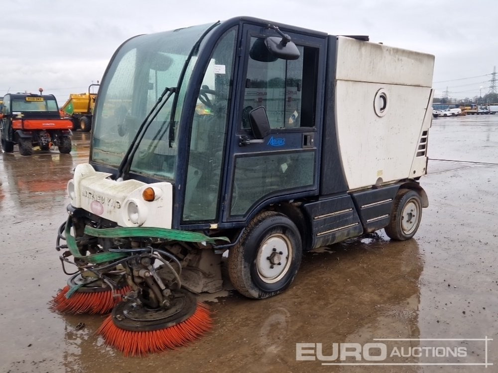 2005 Mathieu Yno Azura2 - Road sweeper: picture 1 2005 Mathieu Yno Azura2 - Road sweeper: picture 1