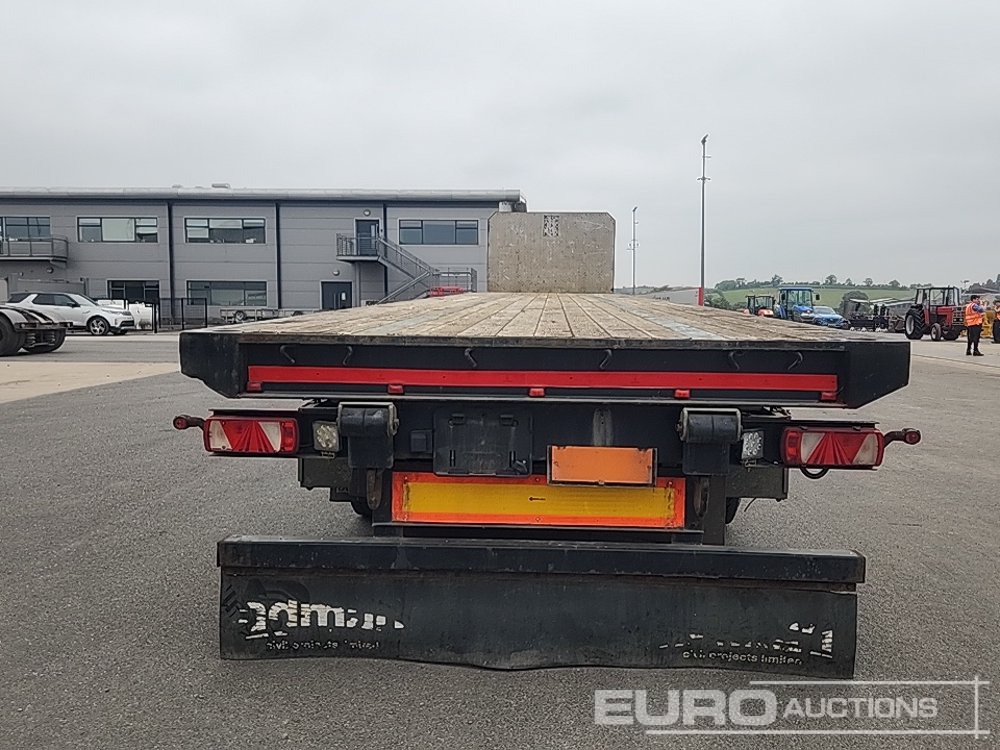 2010 Dennison 45' Tri Axle Flat Trailer, Goal Post Sockets - Dropside/ Flatbed semi-trailer: picture 3 2010 Dennison 45' Tri Axle Flat Trailer, Goal Post Sockets - Dropside/ Flatbed semi-trailer: picture 3