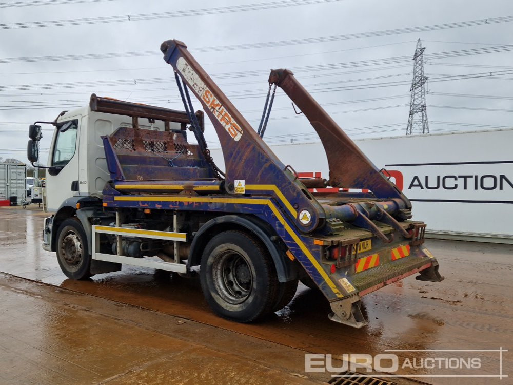 2011 Volvo FL240 - Skip loader truck: picture 3 2011 Volvo FL240 - Skip loader truck: picture 3