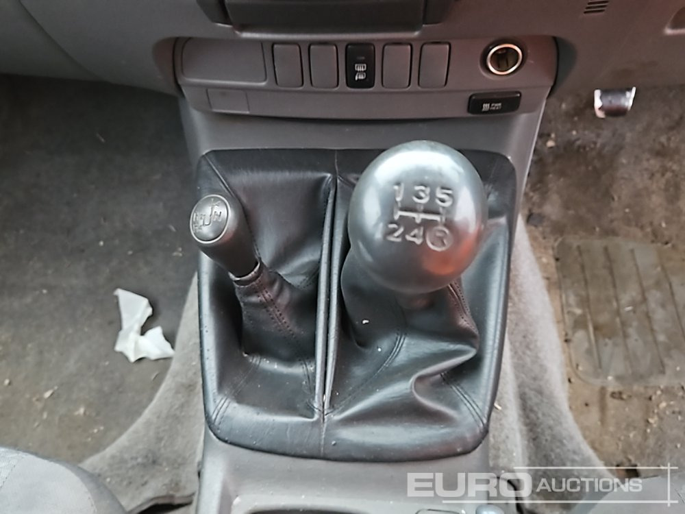 Pickup truck 2012 Toyota Hilux: picture 30 Pickup truck 2012 Toyota Hilux: picture 30