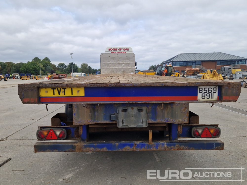 2013 SDC Trailer Tri Axle Flatbed Trailer, Twist Locks - Dropside/ Flatbed semi-trailer: picture 4 2013 SDC Trailer Tri Axle Flatbed Trailer, Twist Locks - Dropside/ Flatbed semi-trailer: picture 4