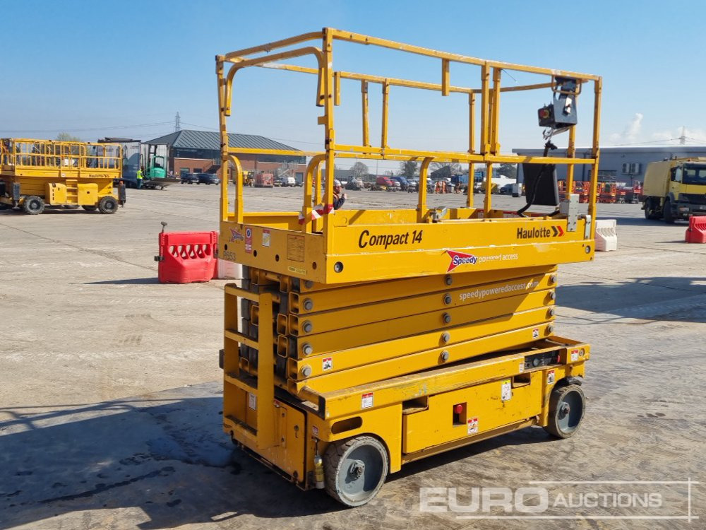 2014 Haulotte Compact 14 - Aerial platform: picture 5 2014 Haulotte Compact 14 - Aerial platform: picture 5