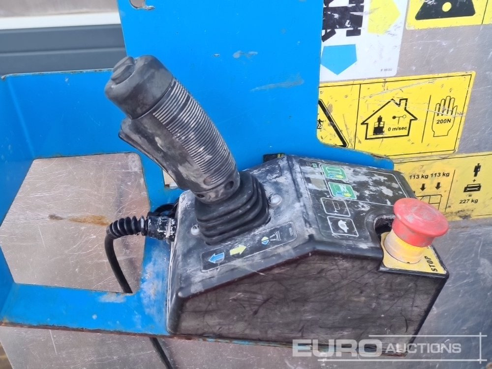 Aerial platform 2015 Genie GR-15: picture 24