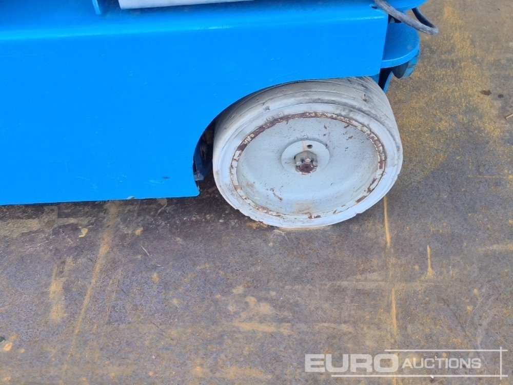 Aerial platform 2015 Genie GR-15: picture 10