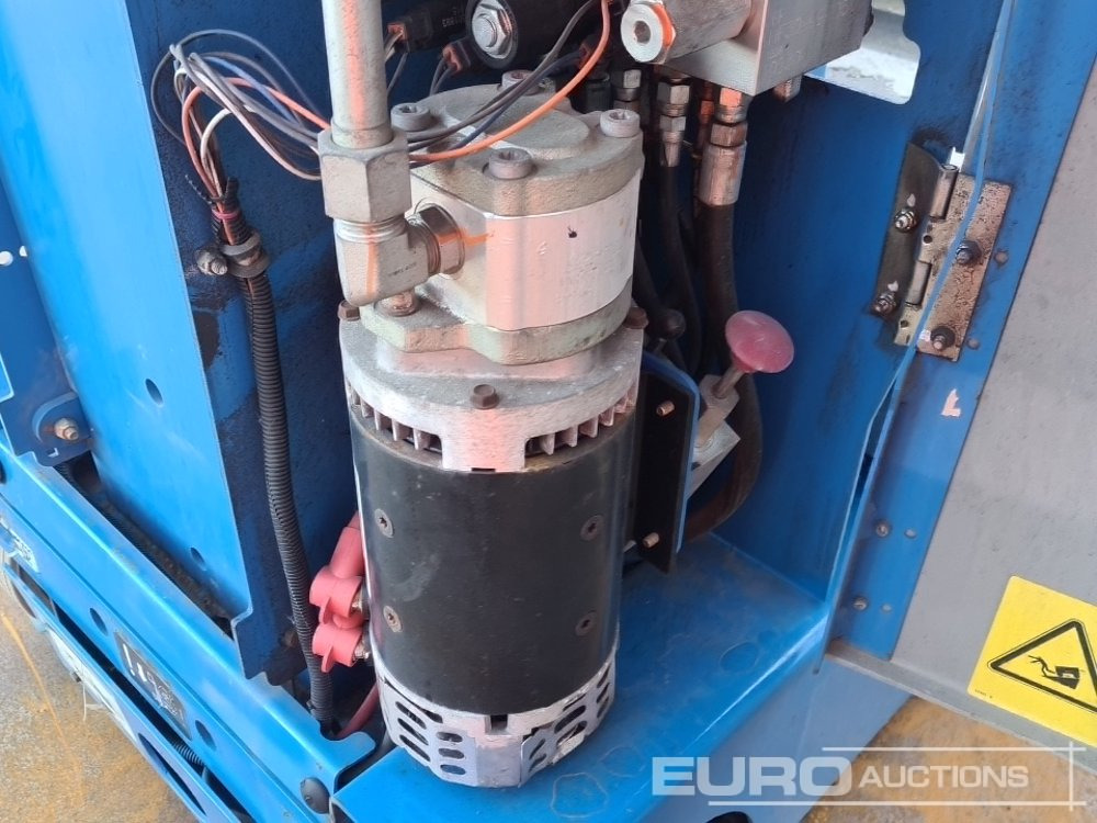 Aerial platform 2015 Genie GR-15: picture 15