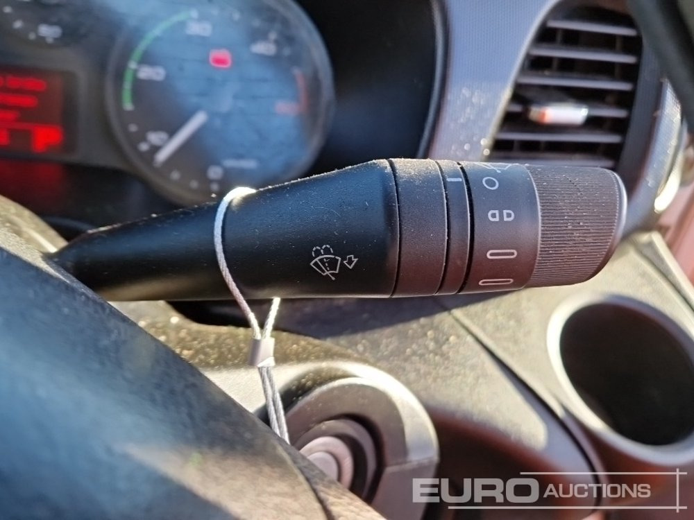 Open body delivery van 2015 Iveco Daily 35C13: picture 29