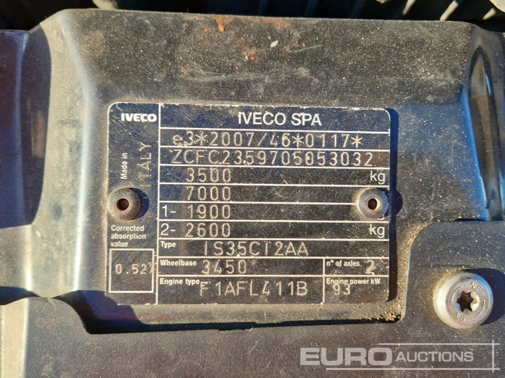 Open body delivery van 2015 Iveco Daily 35C13: picture 33