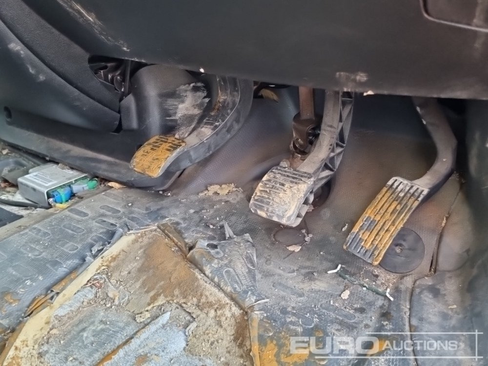 Closed box van 2015 Peugeot Boxer: picture 34