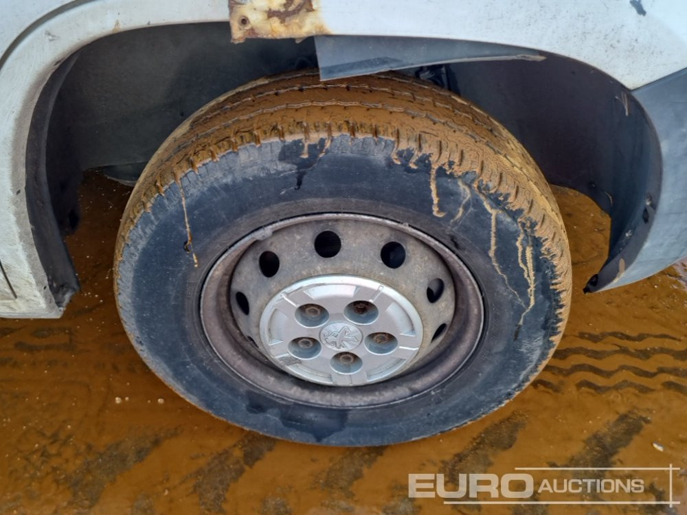 Closed box van 2015 Peugeot Boxer: picture 11