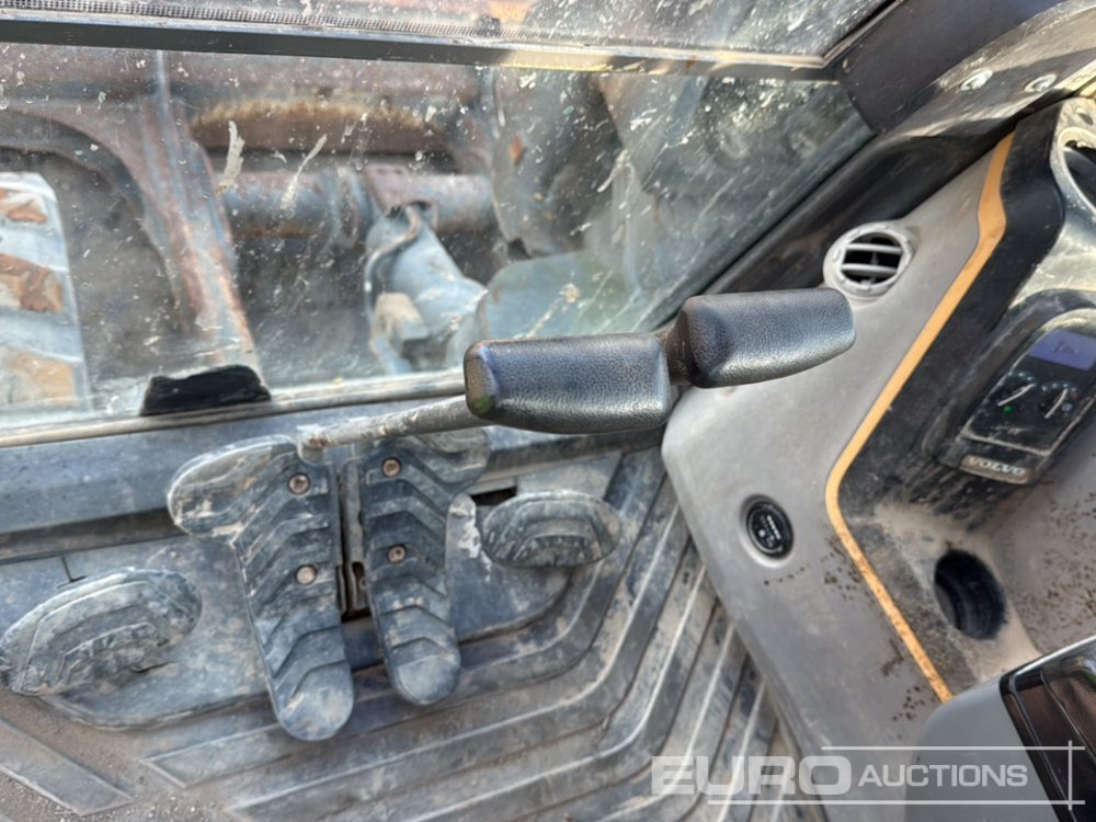Mini excavator 2015 Volvo ECR88D: picture 45