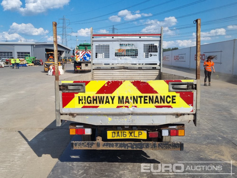 2016 Isuzu Crafter - Open body delivery van: picture 4 2016 Isuzu Crafter - Open body delivery van: picture 4