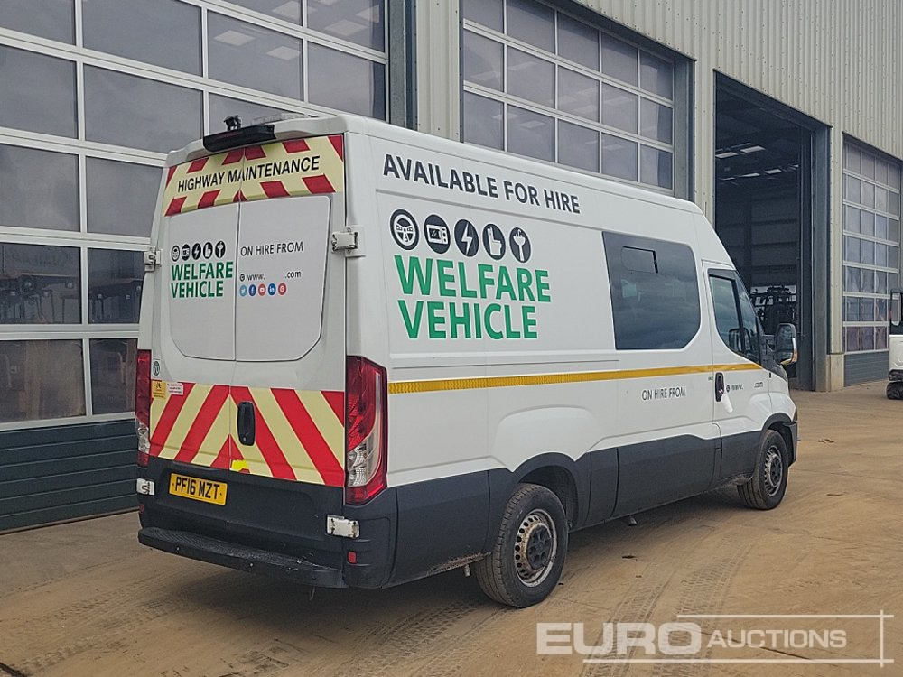 2016 Iveco Daily 35S11 - Combi van: picture 5 2016 Iveco Daily 35S11 - Combi van: picture 5