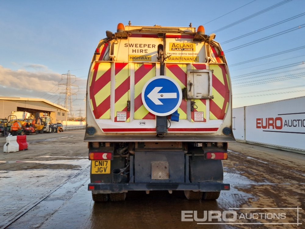 2017 DAF LF220 - Road sweeper: picture 4 2017 DAF LF220 - Road sweeper: picture 4