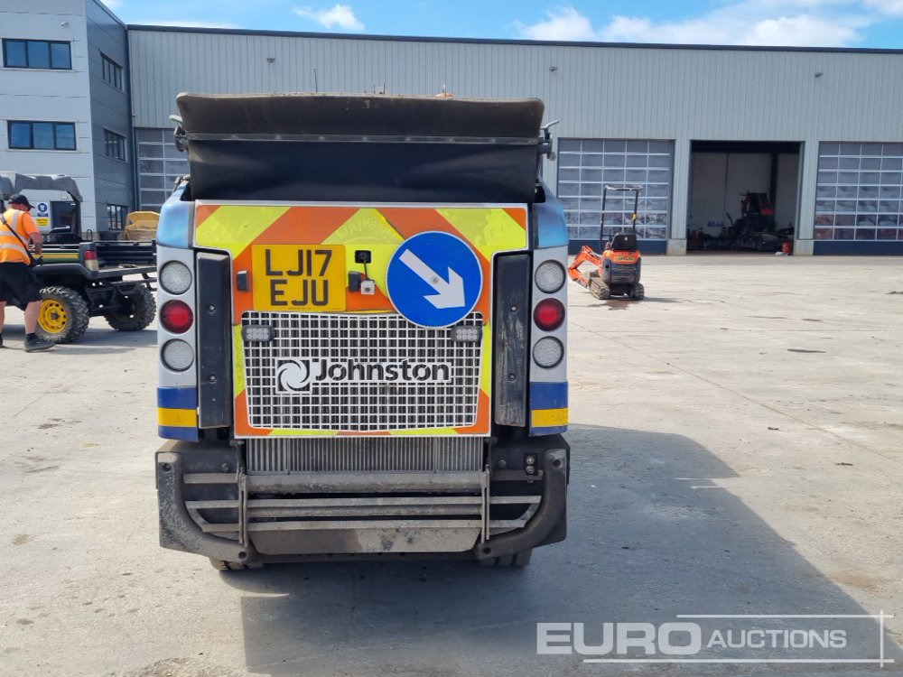 2017 Johnston 4x2 Road Sweeper, Reverse Camera, Automatic Gearbox (Category S Insurance Loss, Runs No Drive) - Road sweeper: picture 4 2017 Johnston 4x2 Road Sweeper, Reverse Camera, Automatic Gearbox (Category S Insurance Loss, Runs No Drive) - Road sweeper: picture 4