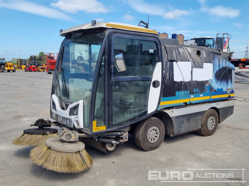 2017 Johnston 4x2 Road Sweeper, Reverse Camera, Automatic Gearbox (Category S Insurance Loss, Runs No Drive) - Road sweeper: picture 1 2017 Johnston 4x2 Road Sweeper, Reverse Camera, Automatic Gearbox (Category S Insurance Loss, Runs No Drive) - Road sweeper: picture 1