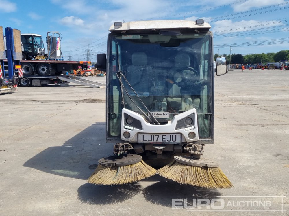 Road sweeper 2017 Johnston 4x2 Road Sweeper, Reverse Camera, Automatic Gearbox (Category S Insurance Loss, Runs No Drive): picture 8