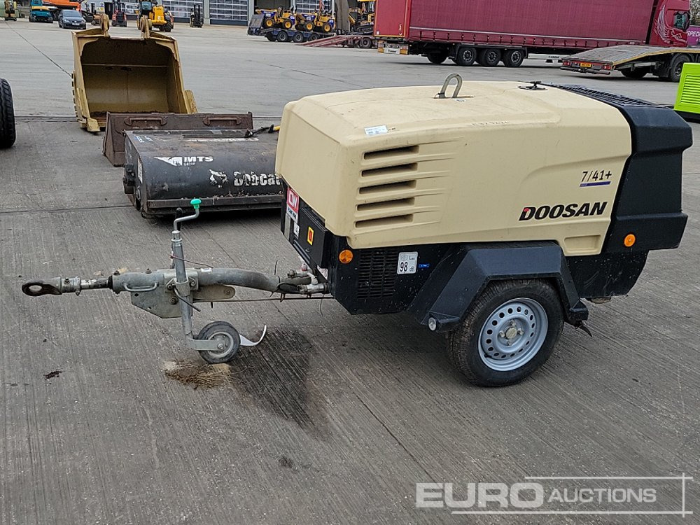 2018 Doosan 7/41 125CFM - Air compressor: picture 2 2018 Doosan 7/41 125CFM - Air compressor: picture 2