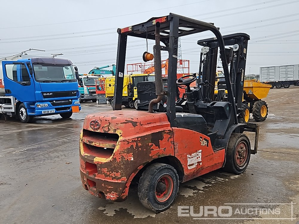 2018 EP CPCD30T2 - Diesel forklift: picture 5 2018 EP CPCD30T2 - Diesel forklift: picture 5