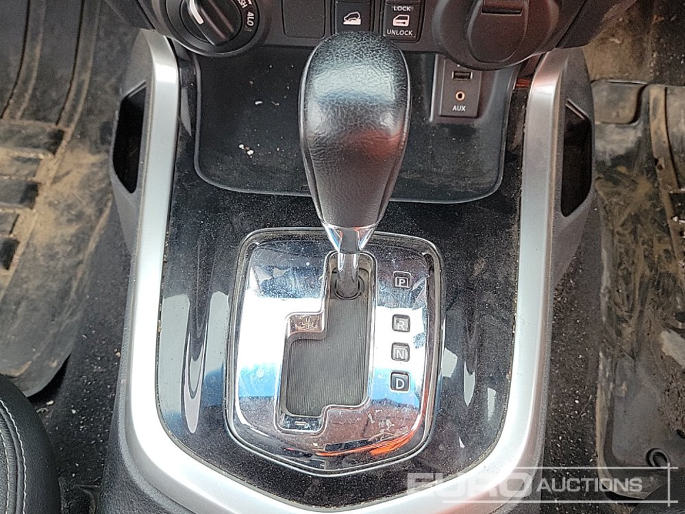 Pickup truck 2018 Nissan Navara: picture 32