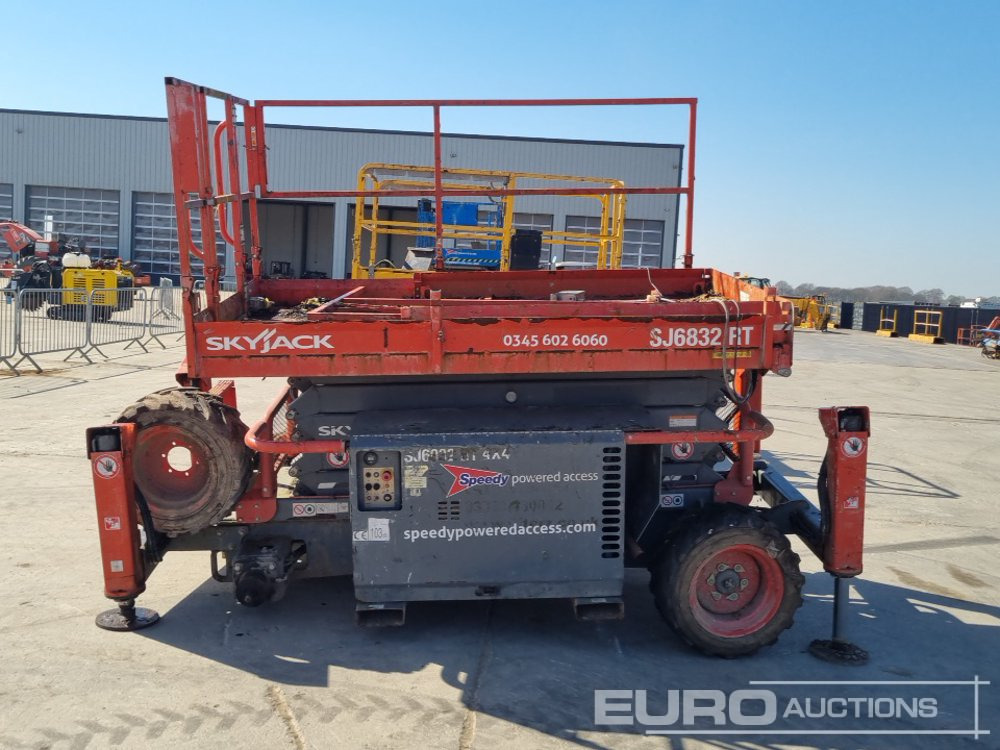 2018 SkyJack SJ6832RT - Aerial platform: picture 2 2018 SkyJack SJ6832RT - Aerial platform: picture 2