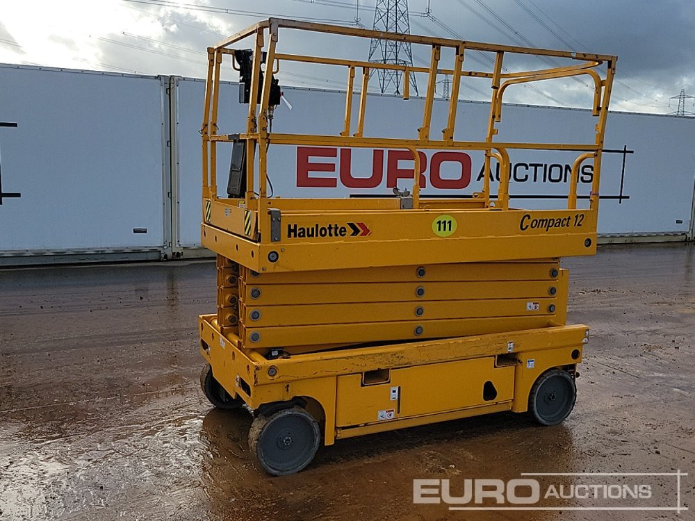 2020 Haulotte Compact 12 - Scissor lift: picture 1 2020 Haulotte Compact 12 - Scissor lift: picture 1