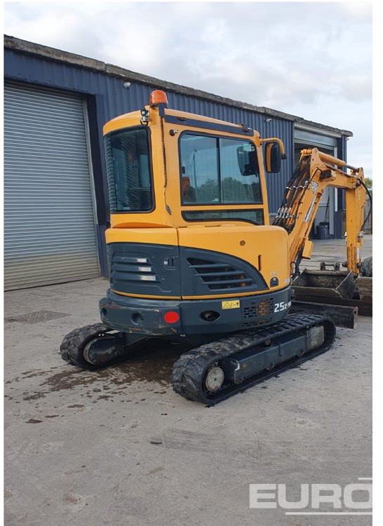 2020 Hyundai ROBEX25Z-9AK - Mini excavator: picture 3 2020 Hyundai ROBEX25Z-9AK - Mini excavator: picture 3