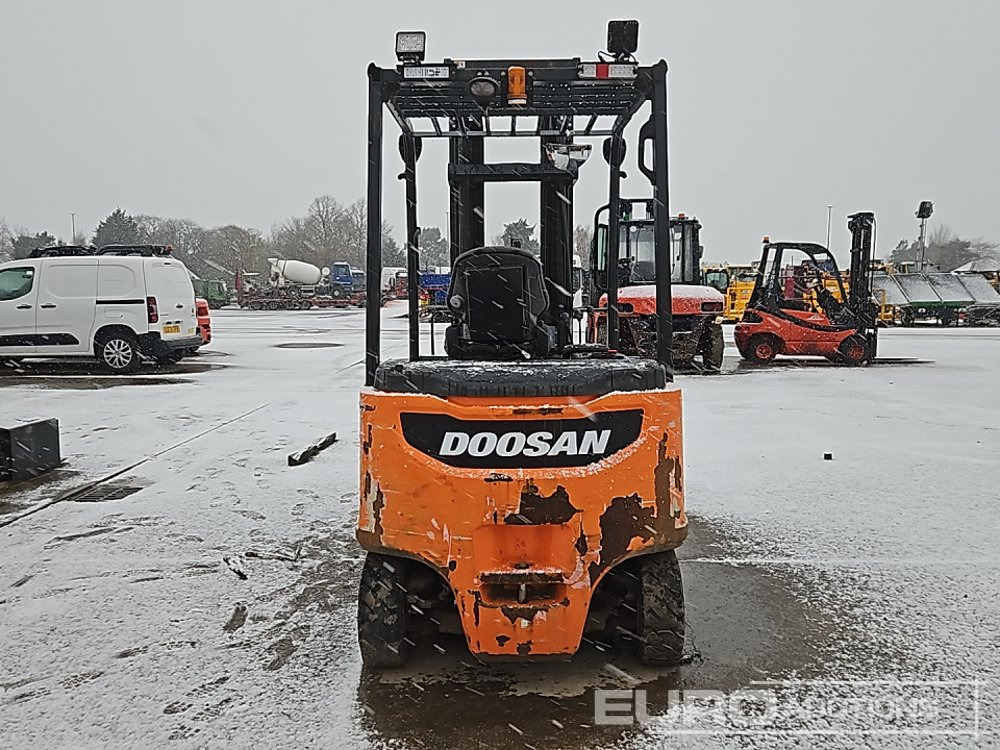 2021 Doosan B35X-7 Plus - Forklift: picture 4 2021 Doosan B35X-7 Plus - Forklift: picture 4