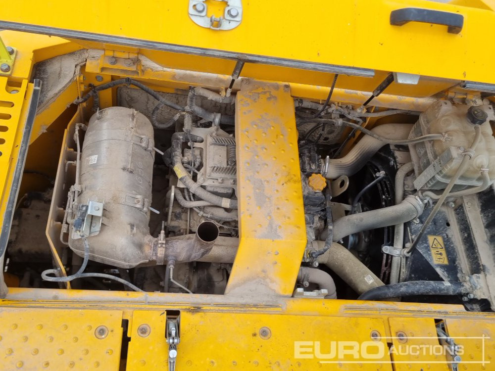 Crawler excavator 2022 JCB 131XL: picture 33