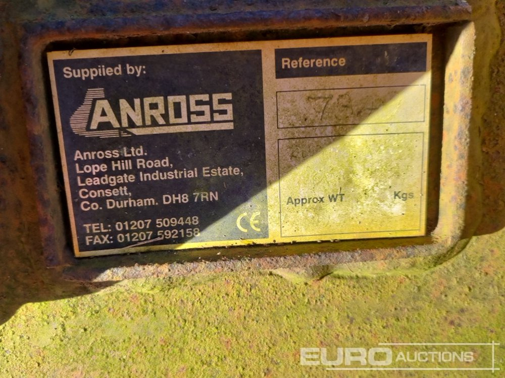 Bucket 24" Digging Bucket 30mm Pin to suit Mini Excavator: picture 13 Bucket 24" Digging Bucket 30mm Pin to suit Mini Excavator: picture 13