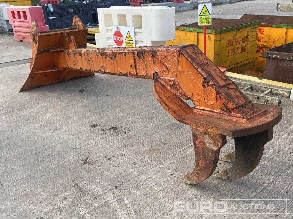 3 Tyne Ripper 90mm Pin to suit 30 Ton Excavator - Bucket: picture 2 3 Tyne Ripper 90mm Pin to suit 30 Ton Excavator - Bucket: picture 2