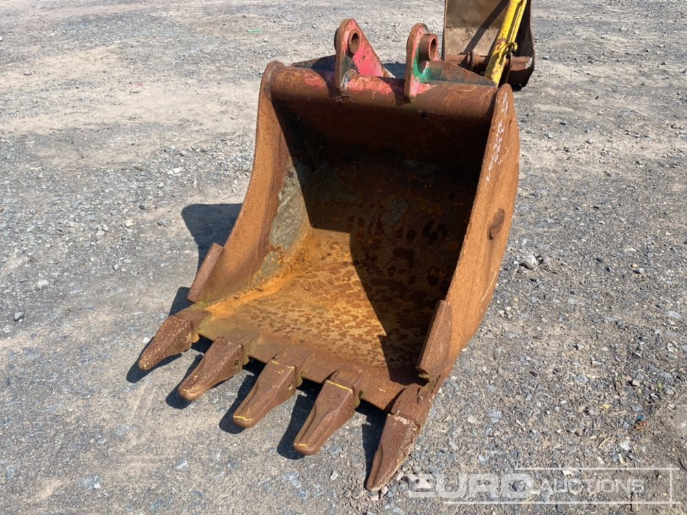 30" Strickland Digging Bucket to suit JCB 3CX - Bucket: picture 2 30" Strickland Digging Bucket to suit JCB 3CX - Bucket: picture 2