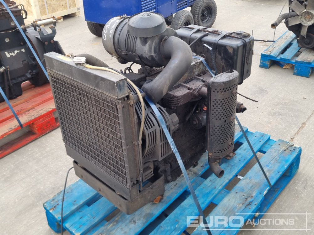 4 Cylinder Engine - Engine: picture 1 4 Cylinder Engine - Engine: picture 1