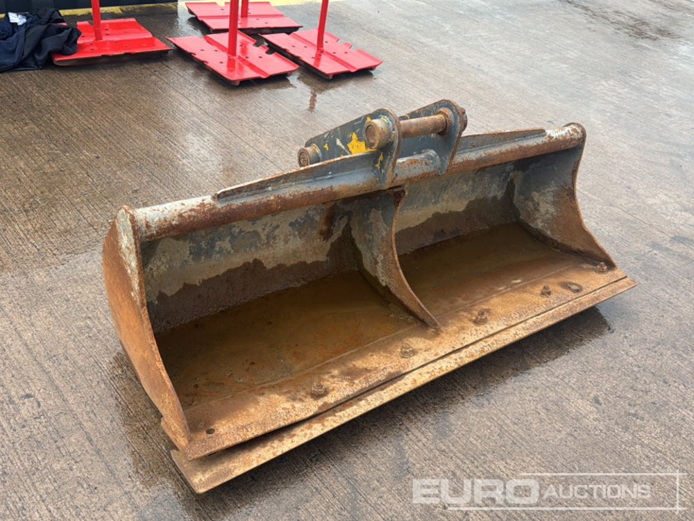 60" Strickland Ditching Bucket 45mm Pin to suit 4-6 Ton Excavator - Bucket: picture 4 60" Strickland Ditching Bucket 45mm Pin to suit 4-6 Ton Excavator - Bucket: picture 4