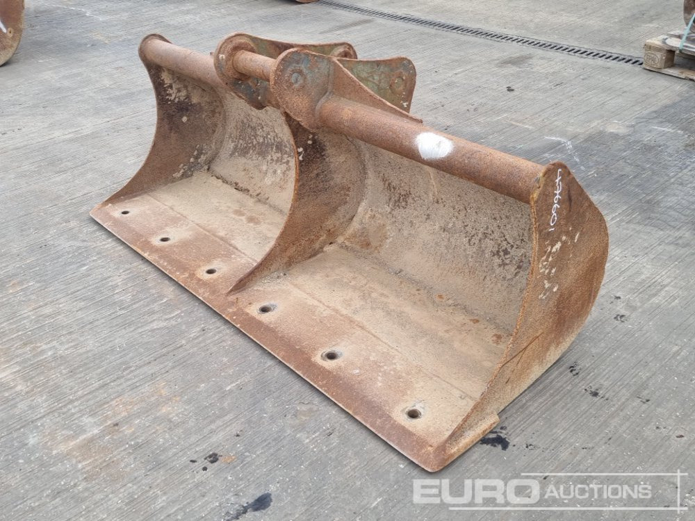 72" Ditching Bucket 65mm Pin to suit 13 Ton Excavator - Bucket: picture 1 72" Ditching Bucket 65mm Pin to suit 13 Ton Excavator - Bucket: picture 1