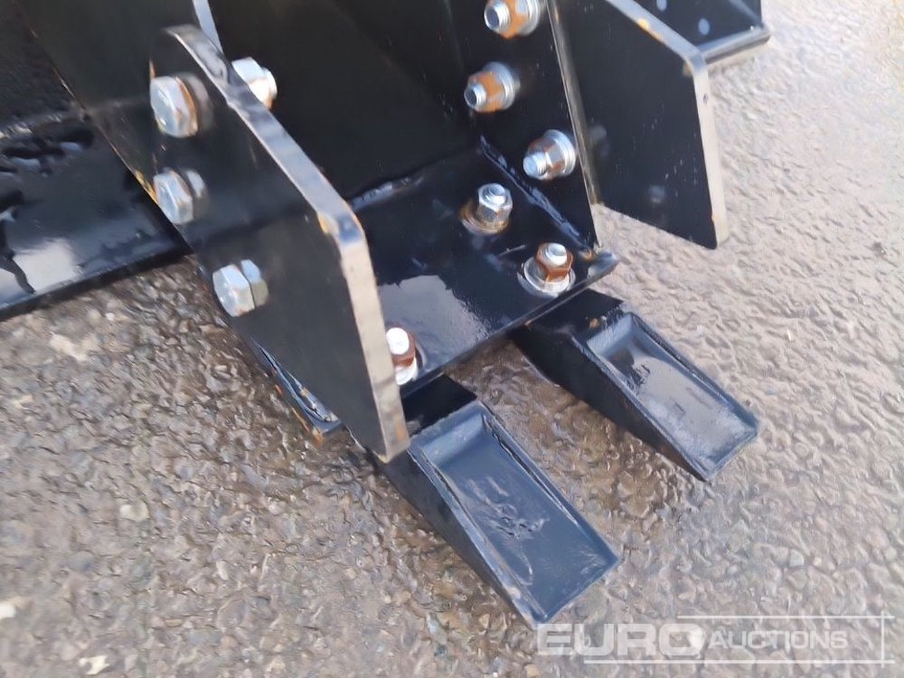 Attachment for Excavator Unused JPC Hydraulic Breaker, 32" Ditching Bucket, 8" Digging Bucket to suit Mini Excavator: picture 6