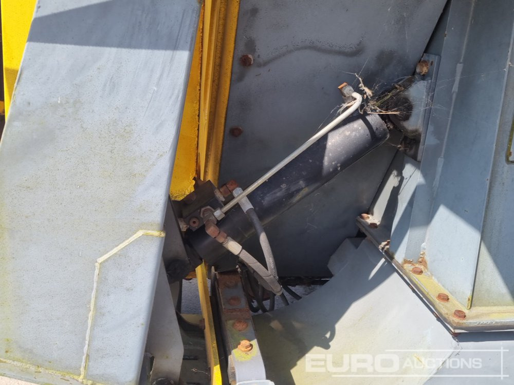 Snow blower Bucher Schorling P21 Single Axle Runway Sweeper, Snow Clearing Brush, Snow Blower, Dryer: picture 17