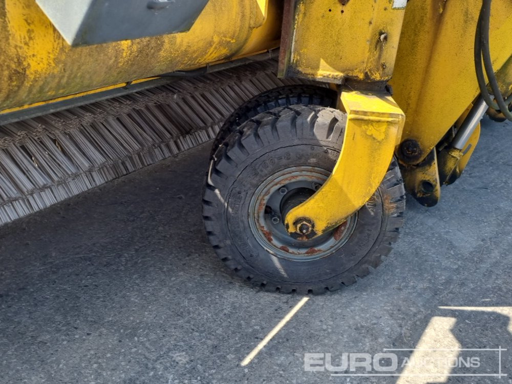 Snow blower Bucher Schorling P21 Single Axle Runway Sweeper, Snow Clearing Brush, Snow Blower, Dryer: picture 9