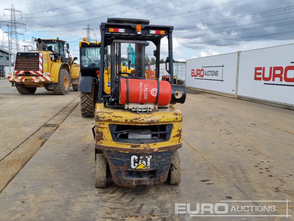 CAT GP25NT - Forklift: picture 4 CAT GP25NT - Forklift: picture 4