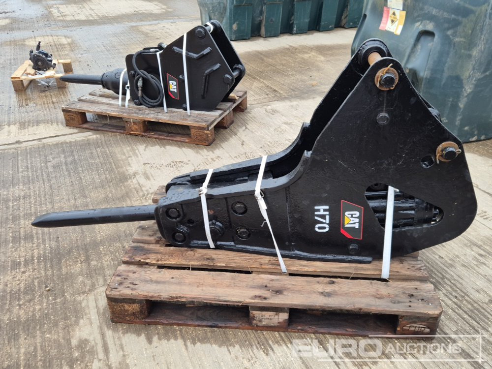 CAT H70 - Hydraulic hammer: picture 2 CAT H70 - Hydraulic hammer: picture 2