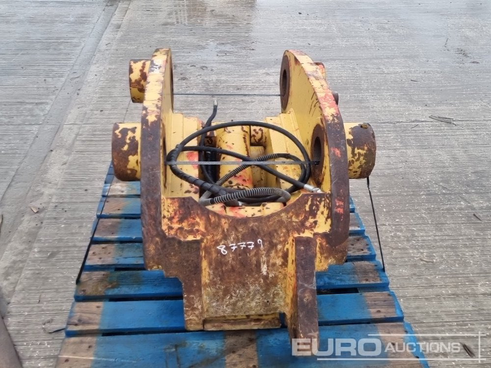 CAT Hydraulic QH 80mm Pin to suit 20 Ton Excavator - Bucket: picture 4 CAT Hydraulic QH 80mm Pin to suit 20 Ton Excavator - Bucket: picture 4