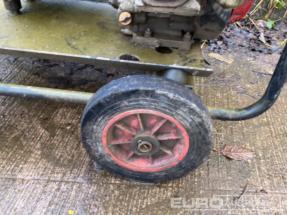 Comet Petrol Pressure Washer, Honda Engine - Pressure washer: picture 5 Comet Petrol Pressure Washer, Honda Engine - Pressure washer: picture 5